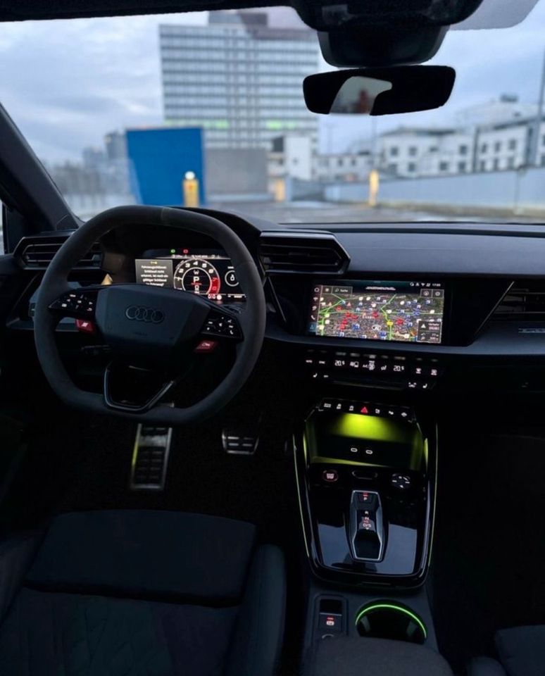 Audi RS3 Nardograu Facelift 2025 — Vollausstattung — Innenraum 2