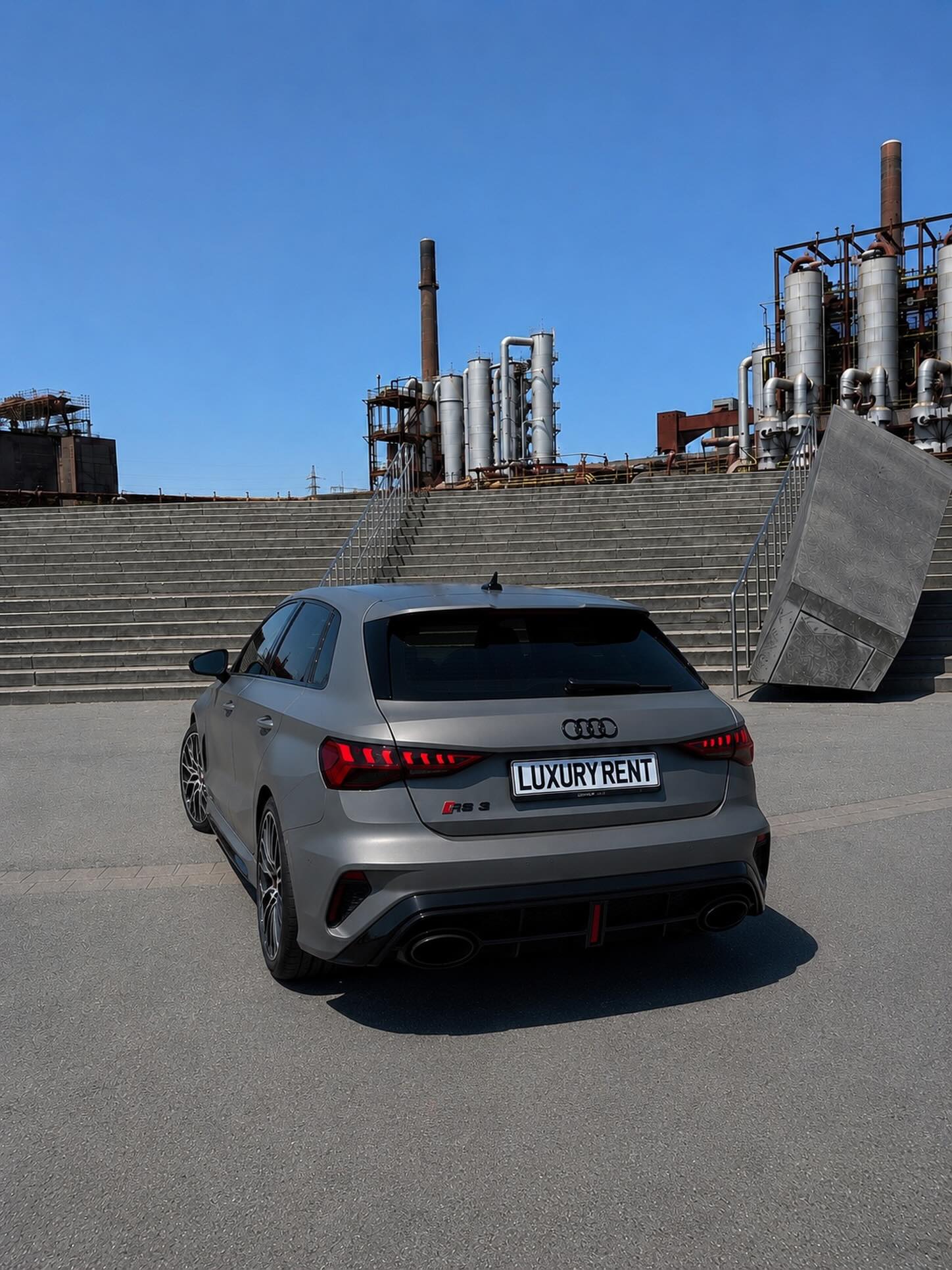 Audi RS3 Nardograu Facelift 2025 — Vollausstattung — Heckansicht