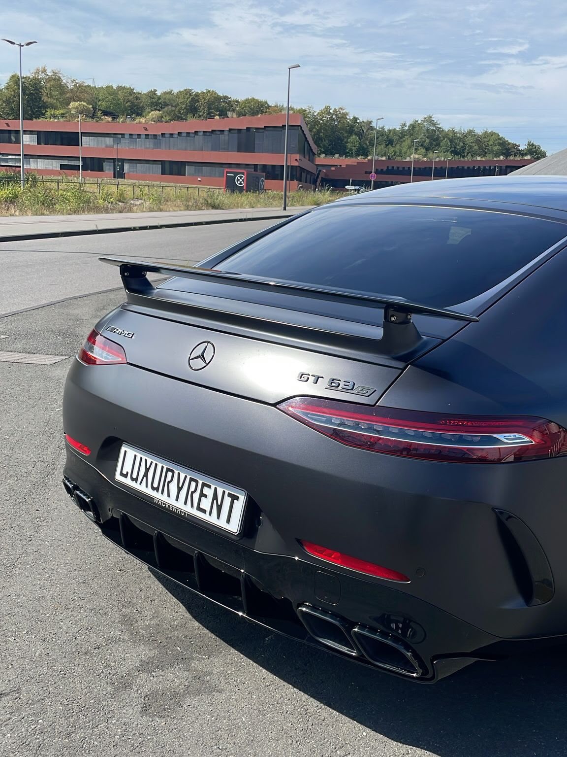 Mercedes-AMG GT 63 S 4-Türer Coupé 2025 — AMG Magno Black — Innenraum 3